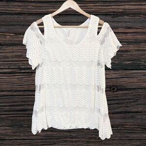 Monoreno White Asymmetrical Ruffled Blouse